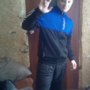 Парни в Волгограде: Петя   Б, 23 - ищет девушку из Волгограда
