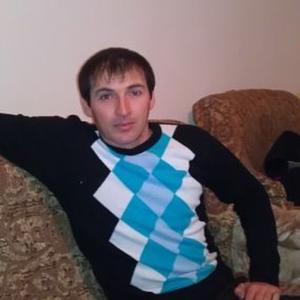 Чермен, 46 лет, Владикавказ