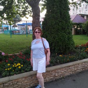 Девушки в Южно-Сахалинске: Людмила Политова, 69 - ищет парня из Южно-Сахалинска