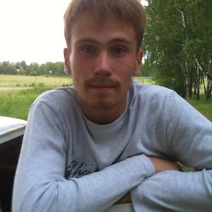 Данил, 28 лет, Иваново
