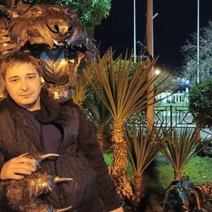 Парни в Омске: Антон, 40 - ищет девушку из Омска