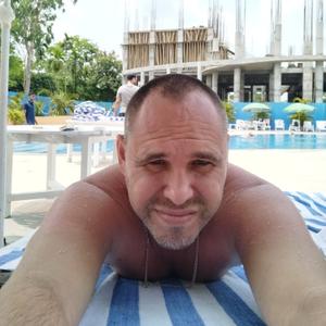 Парни в Волгодонске: Анатолий, 39 - ищет девушку из Волгодонска