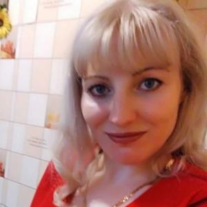 Девушки в Белокурихе: Ирина, 42 - ищет парня из Белокурихи
