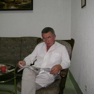 Валерий, 58 лет, Калининград