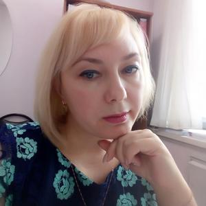 Девушки в Екатеринбурге: Виктория, 43 - ищет парня из Екатеринбурга