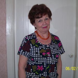 Девушки в Северске: Ольга, 73 - ищет парня из Северска
