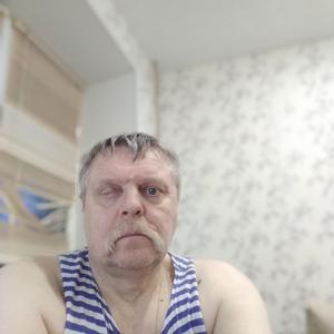 Олег, 67 лет, Новоуральск