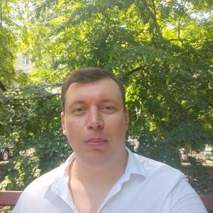 Парни в Саратове: Илья, 36 - ищет девушку из Саратова