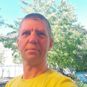 Парни в Боровске: Юрий, 52 - ищет девушку из Боровска