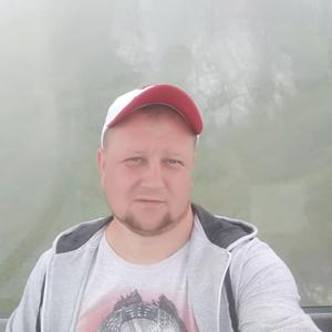 Парни в Тосно: Юрий, 39 - ищет девушку из Тосно