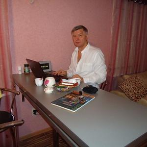 Парни в Мурманске: александр, 69 - ищет девушку из Мурманска