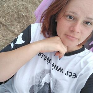 Девушки в Пограничный (Приморский край): Елена, 29 - ищет парня из Пограничный (Приморский край)