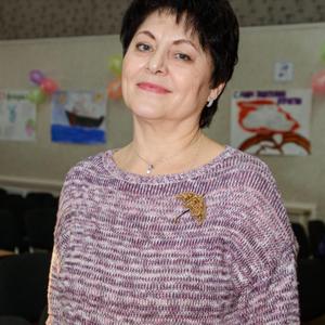 Девушки в Острогожске: Елена, 63 - ищет парня из Острогожска