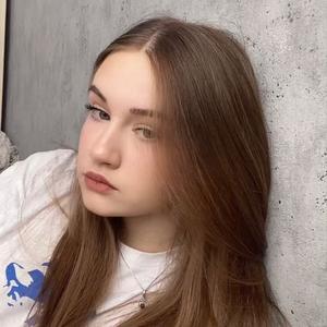 Девушки в Кемерово: Настя, 19 - ищет парня из Кемерово