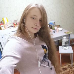 Парни в Вологде: Елена, 20 - ищет девушку из Вологды