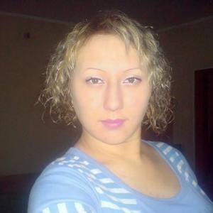 Девушки в Сатке: Венера Шарафутдинова, 35 - ищет парня из Сатки