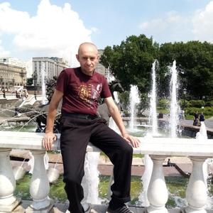 Парни в Калининске: Федор, 48 - ищет девушку из Калининска