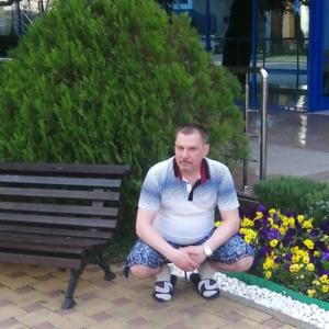 Леонид, 53 года, Высоцк