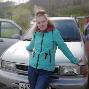 Девушки в Петропавловске-Камчатском: Виктория, 24 - ищет парня из Петропавловска-Камчатского