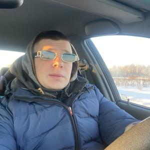 Парни в Гатчине: Сергей, 30 - ищет девушку из Гатчины