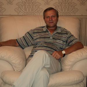 Vladislav, 66 лет, Кострома