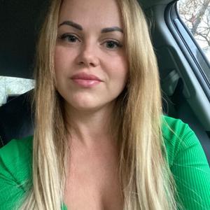 Юлия, 34 года, Санкт-Петербург