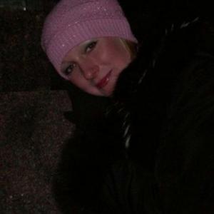 Девушки в Петрозаводске: Анастасия, 42 - ищет парня из Петрозаводска