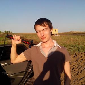 Парни в Магнитогорске: Антон, 30 - ищет девушку из Магнитогорска
