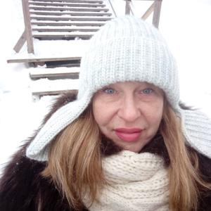 Девушки в Заволжске: Лариса Белова, 57 - ищет парня из Заволжска