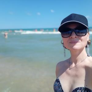 Elena, 45 лет, Санкт-Петербург