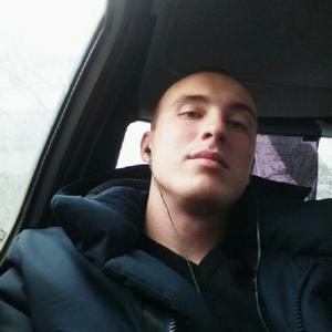 Парни в Новотитаровская: Виталий, 29 - ищет девушку из Новотитаровская