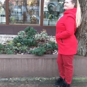 Девушки в Оренбурге: Alesya, 40 - ищет парня из Оренбурга