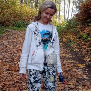 Девушки в Волгореченске: Ирина, 40 - ищет парня из Волгореченска