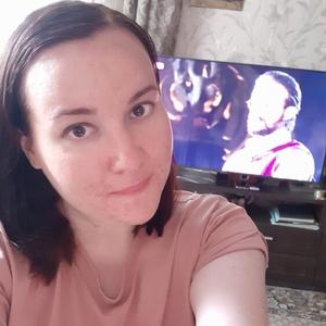 Девушки в Челябинске: Марина Кадакова, 29 - ищет парня из Челябинска