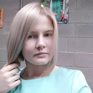 Девушки в Ижевске: Виктория, 24 - ищет парня из Ижевска