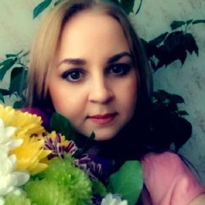 Девушки в Волгограде: Елена, 36 - ищет парня из Волгограда