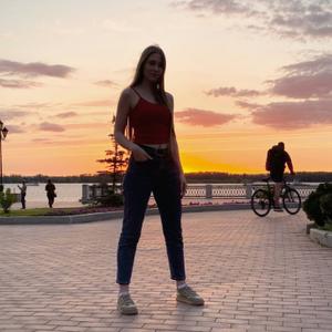 Девушки в Санкт-Петербурге: Алина, 24 - ищет парня из Санкт-Петербурга