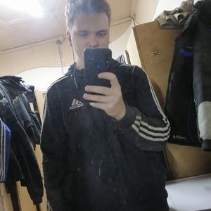 Сергей, 22 года, Карпинск