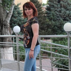 Девушки в Волгодонске: Elena, 46 - ищет парня из Волгодонска