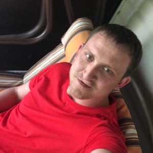 Парни в Выборге: Дмитрий, 30 - ищет девушку из Выборга