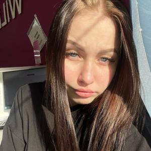 Аня, 18 лет, Екатеринбург