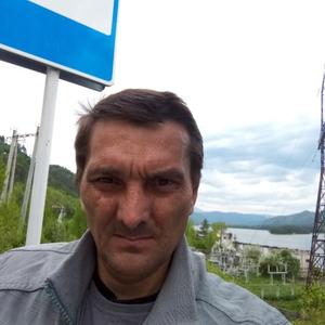 Парни в Саяногорске: Виктор, 45 - ищет девушку из Саяногорска