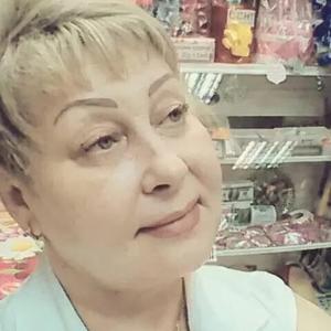 Людмила, 66 лет, Саратов