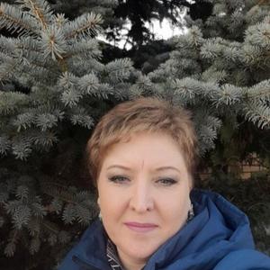 Девушки в Оренбурге: Елена, 49 - ищет парня из Оренбурга