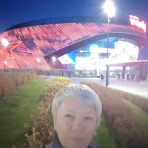 Девушки в Омске: Оксана, 49 - ищет парня из Омска