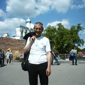 Парни в Великий Новгороде: Сергей, 60 - ищет девушку из Великий Новгорода