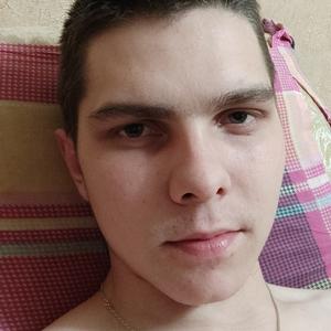 Денис, 22 года, Усинск