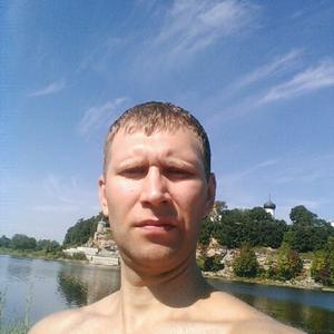 Олег, 41 год, Псков