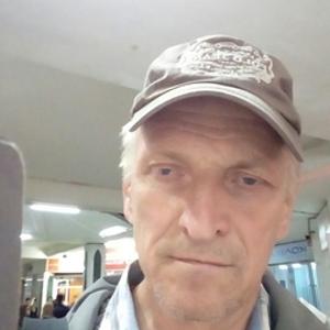 Валерий, 60 лет, Казань