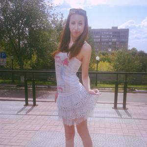 Девушки в Омске: Елена, 32 - ищет парня из Омска